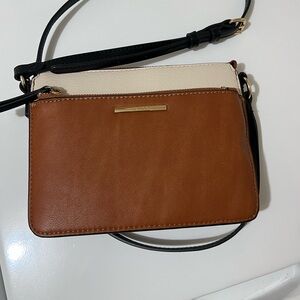 Aldo Aseria Brown Black Cream Colorblock
Crossbody Purse Bag